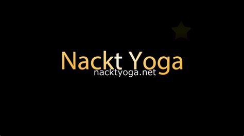 Nackt Yoga mit Elke